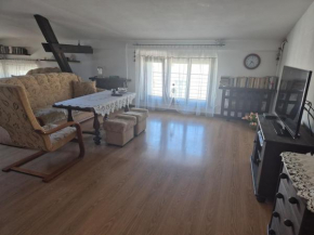 Apartment 100 m for 4-8 persons